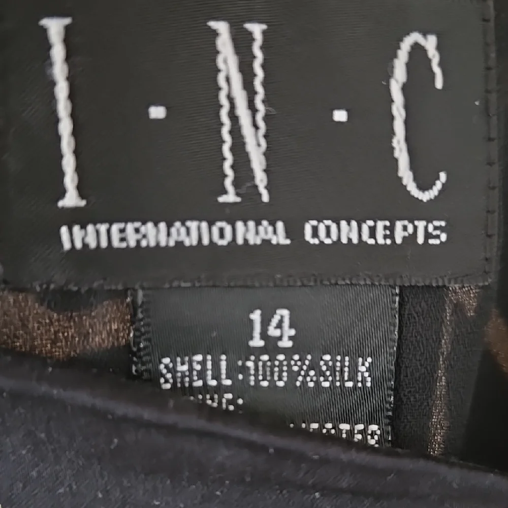 I.N.C. Brand, Stylish Black and White Skirt, Size